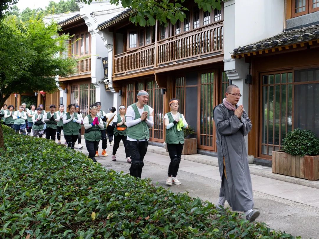 新闻｜忻州翰林寺方丈光泉大和尚领众朝礼普陀山观世音菩萨道场