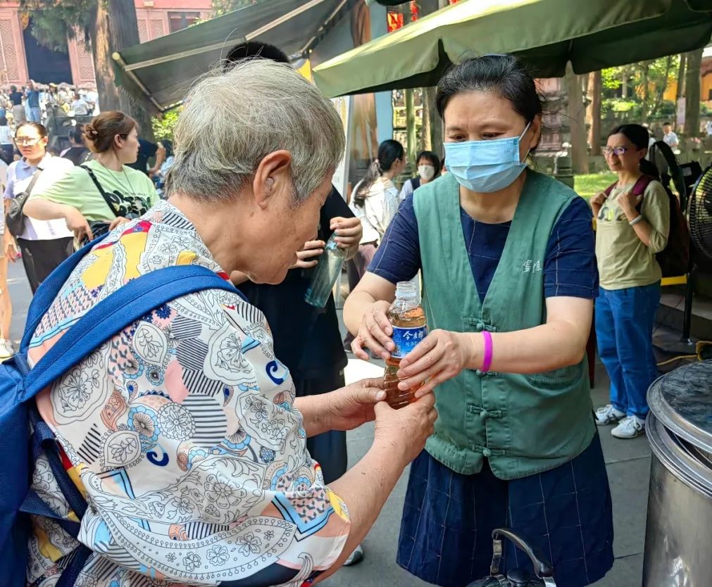 新闻｜普济香茗涤烦闷 顿教热恼得清凉——忻州翰林寺夏季禅茶免费供应啦！