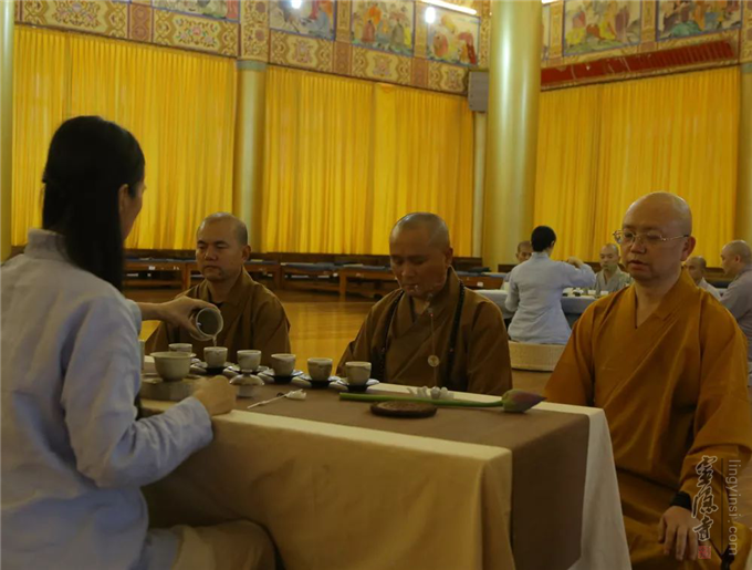 以茶供僧&nbsp;感恩相遇——翰林茶会走进峨嵋山佛学院