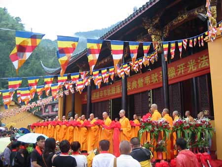 临安市天目山禅源寺举行韦驮殿落成庆典暨韦驮圣像开光法会